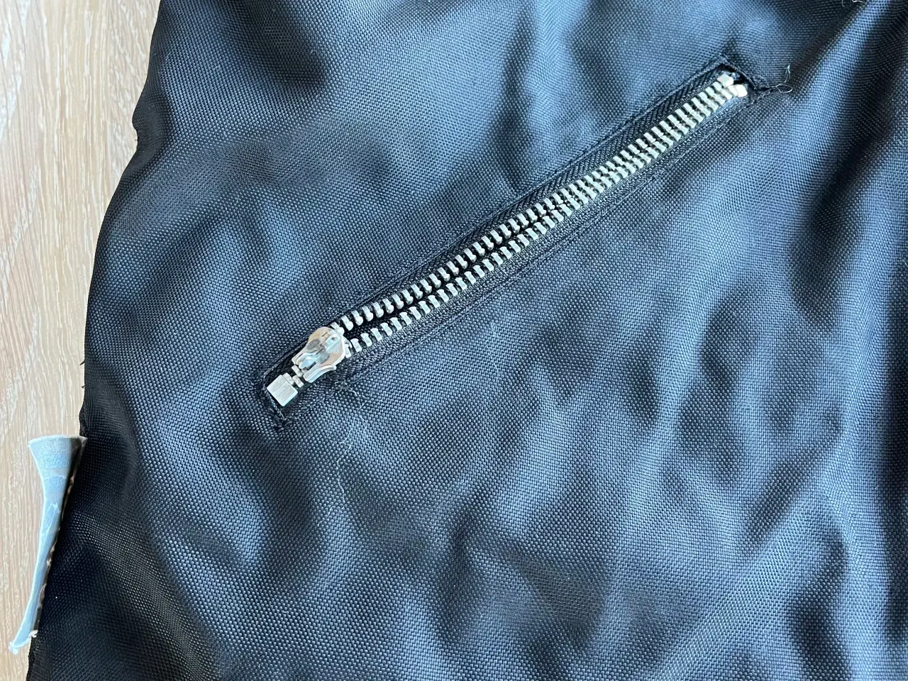 Billede 3 - Flyverdragt størrelse 122 