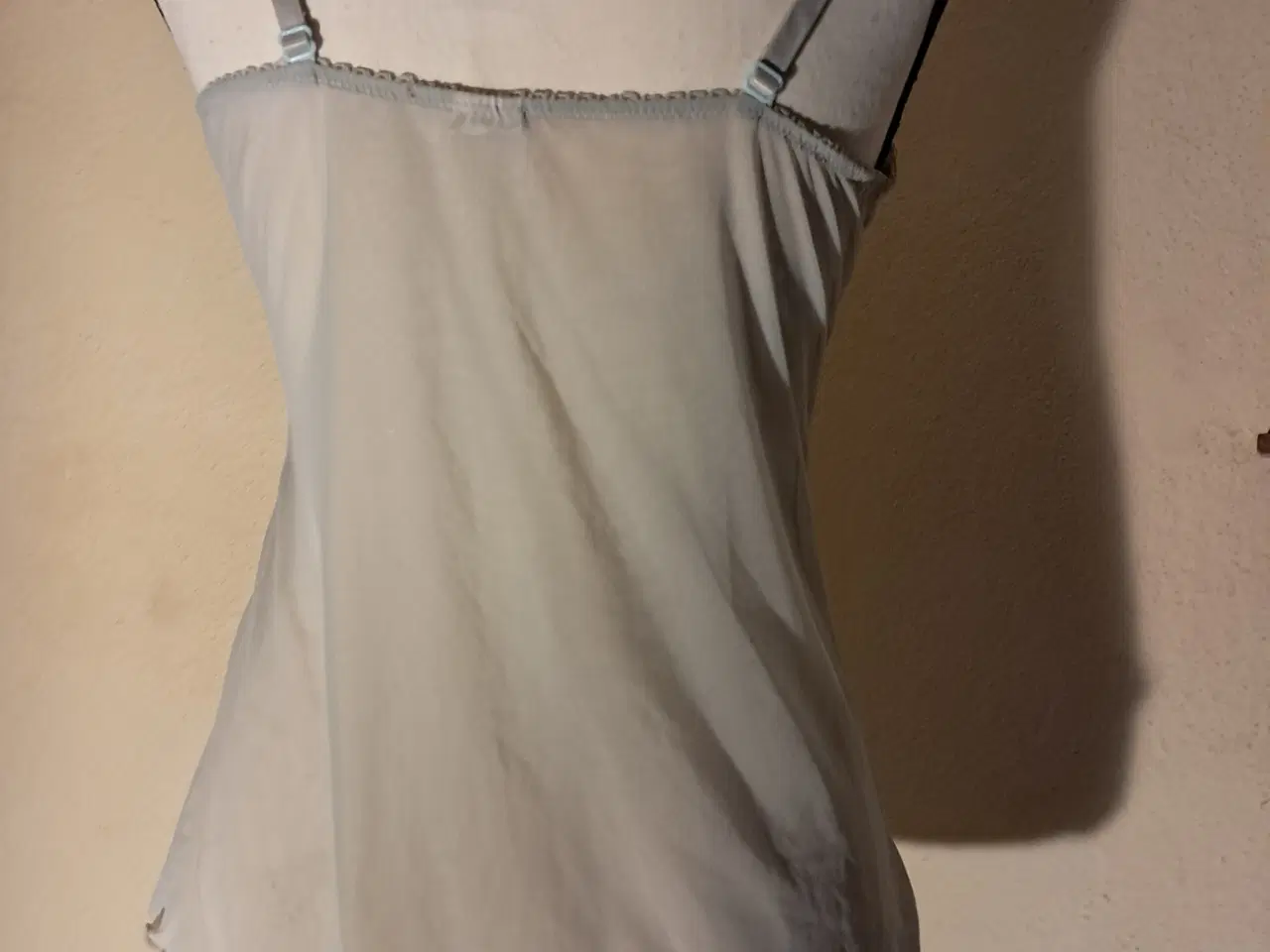 Billede 3 - Hunkemöller str. XL top