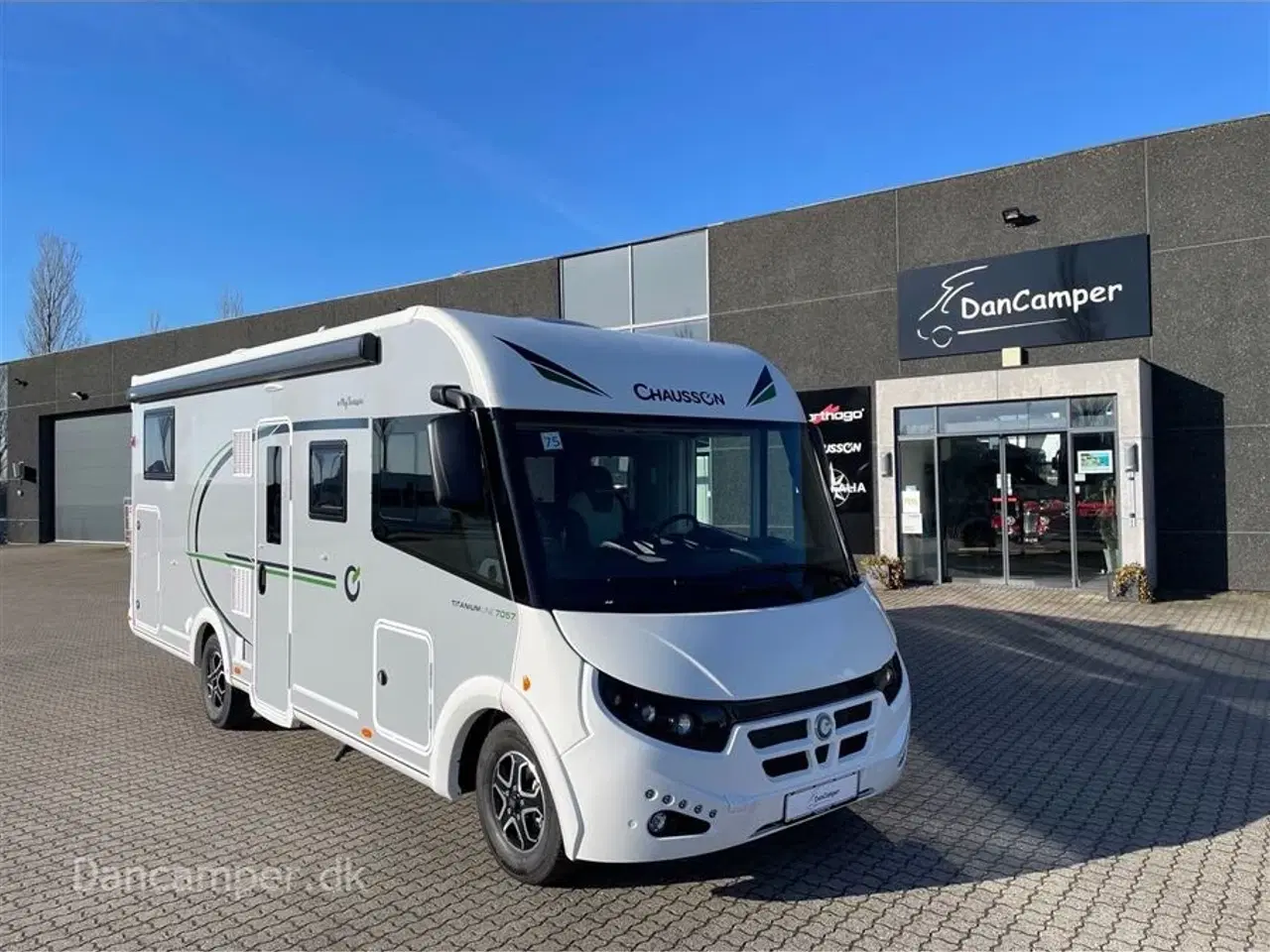 Billede 1 - 2026 - Chausson Fuldintegreret Chausson 7057 Titanium Line, 180 Hk og 8 trins automatgear, 4,4T heavy chassis