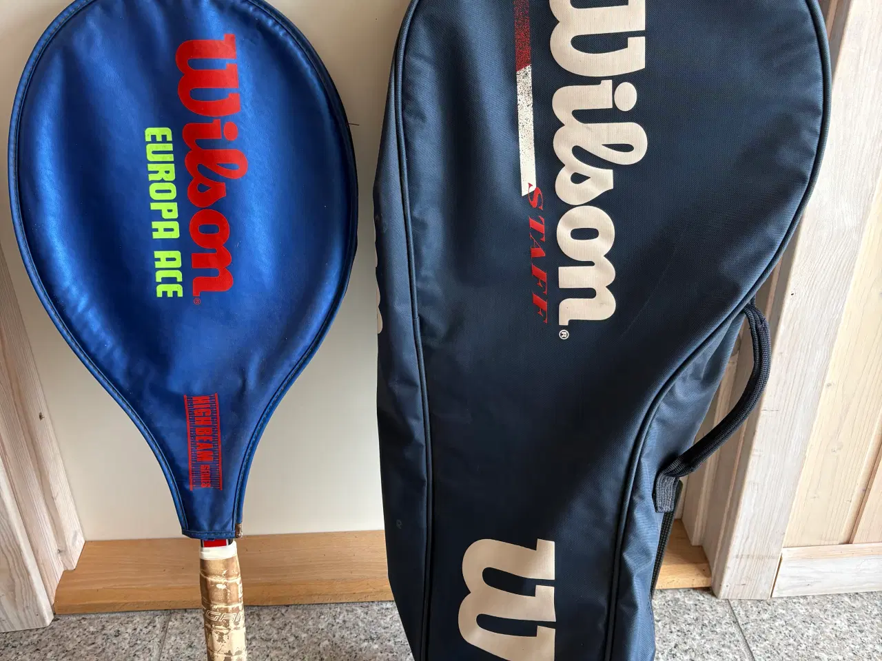 Billede 2 - Fin kvalitets WILSON tennisketcher m. WILSON taske