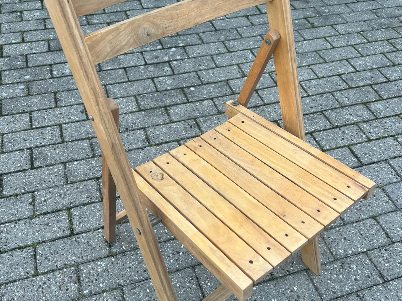Billede 8 - Spisebord med stole