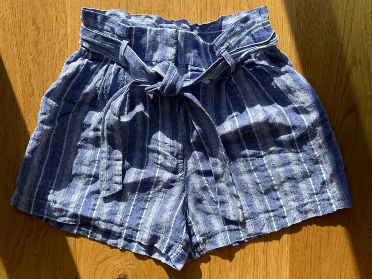 Billede 2 - H&M hørshorts blå