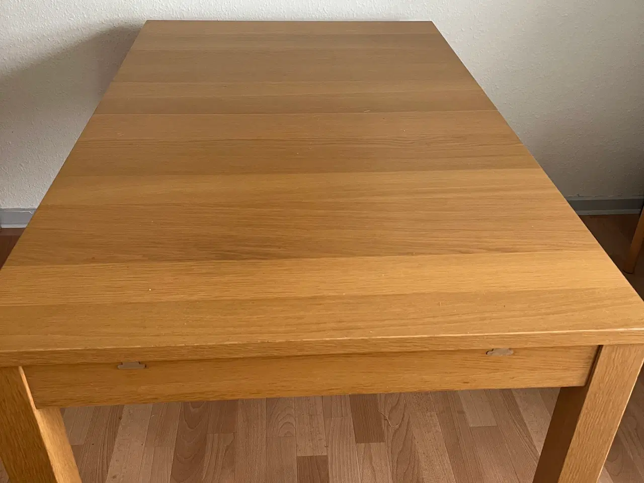 Billede 1 - Spisebord