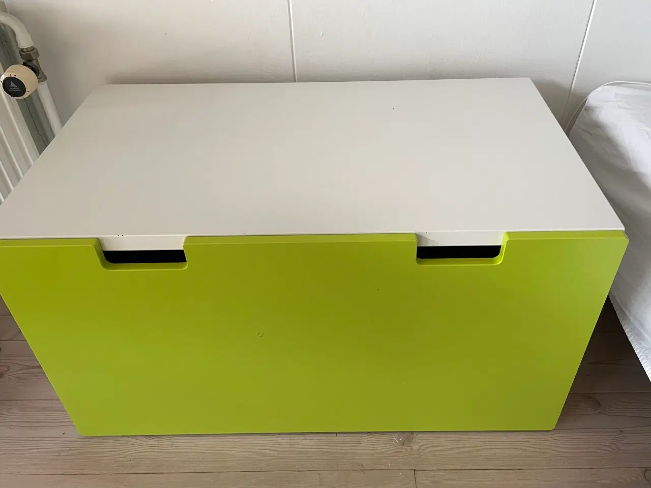 Billede 1 - IKEA Småstad bænk  med legetøjsopbevaring