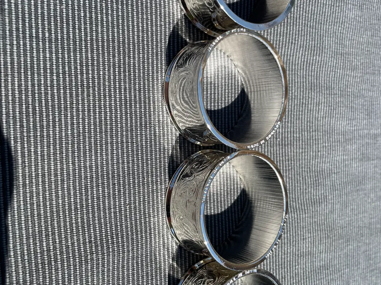 Billede 1 - 4 nye serviet ringe i sølvplet