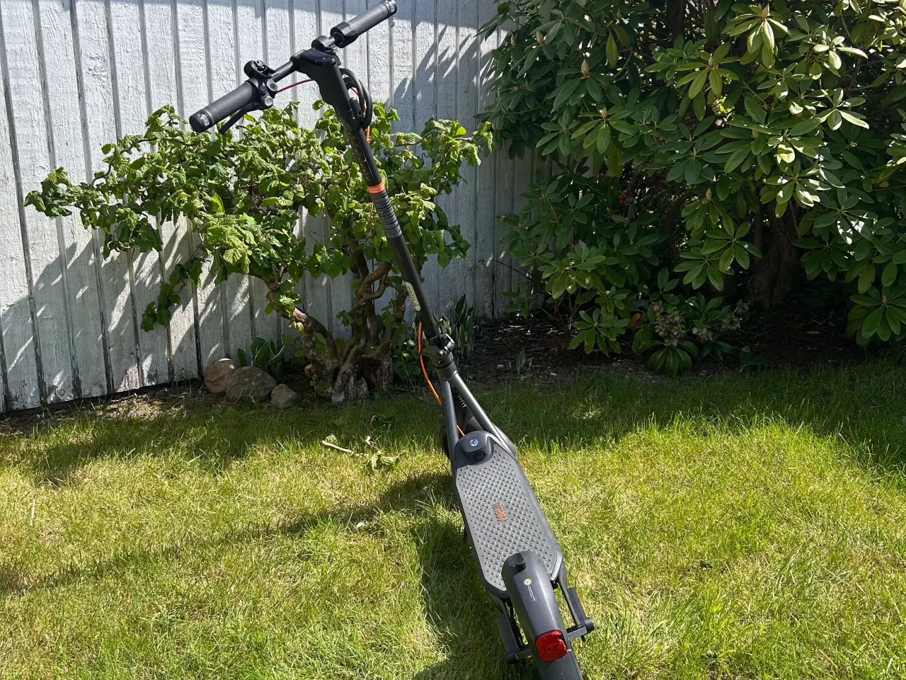 Billede 4 - Ninebot F2 Pro E el-løbehjul til salg
