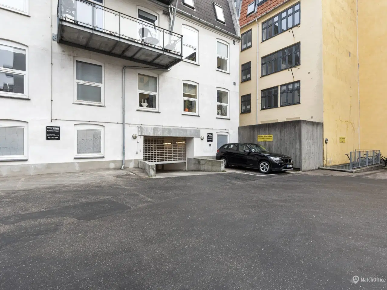 Billede 2 - Parkeringsplads i København K