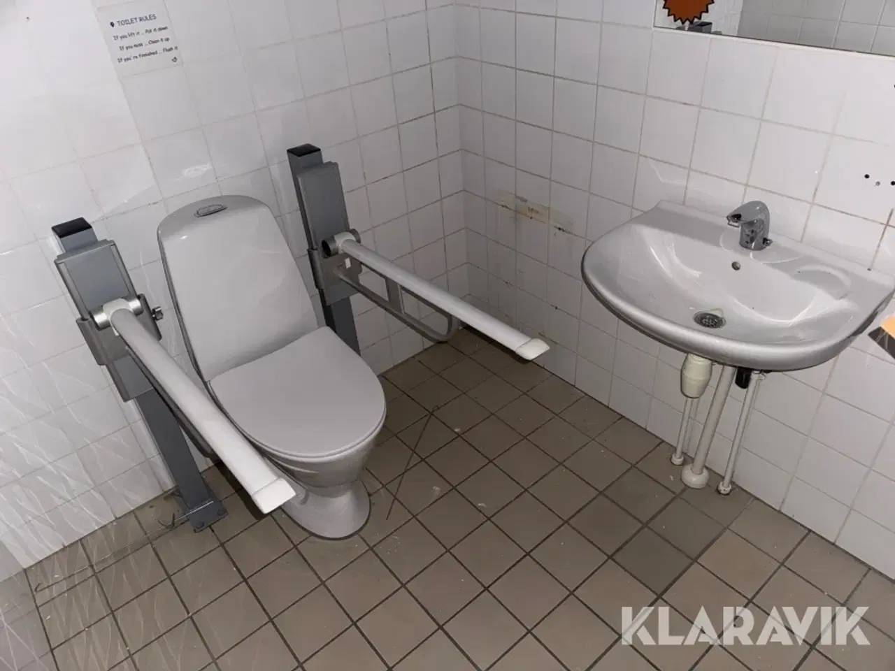 Billede 1 - Handicap Toilet og håndvask