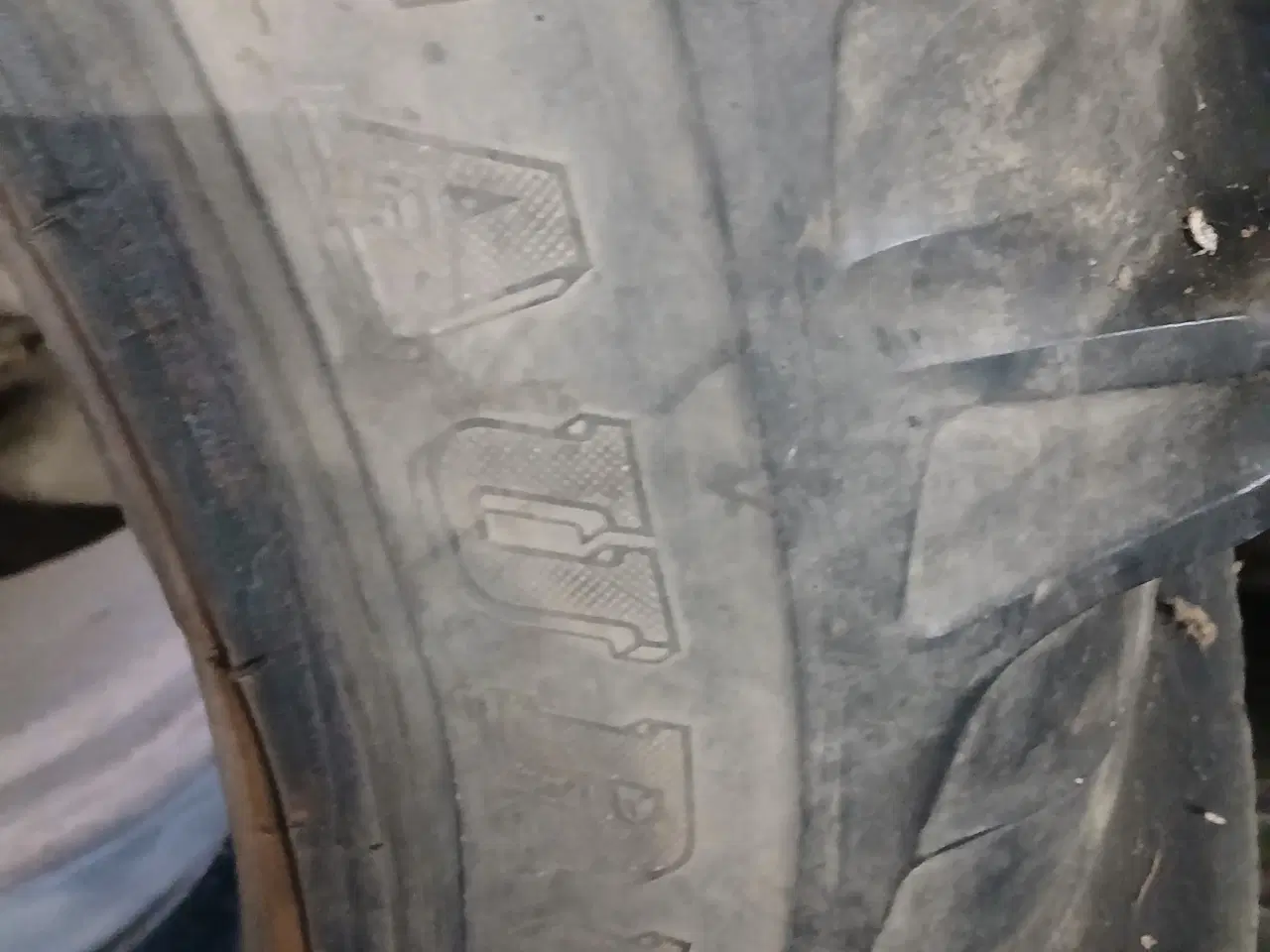 Billede 4 - 2 stk fine Taurus traktor bagdæk.