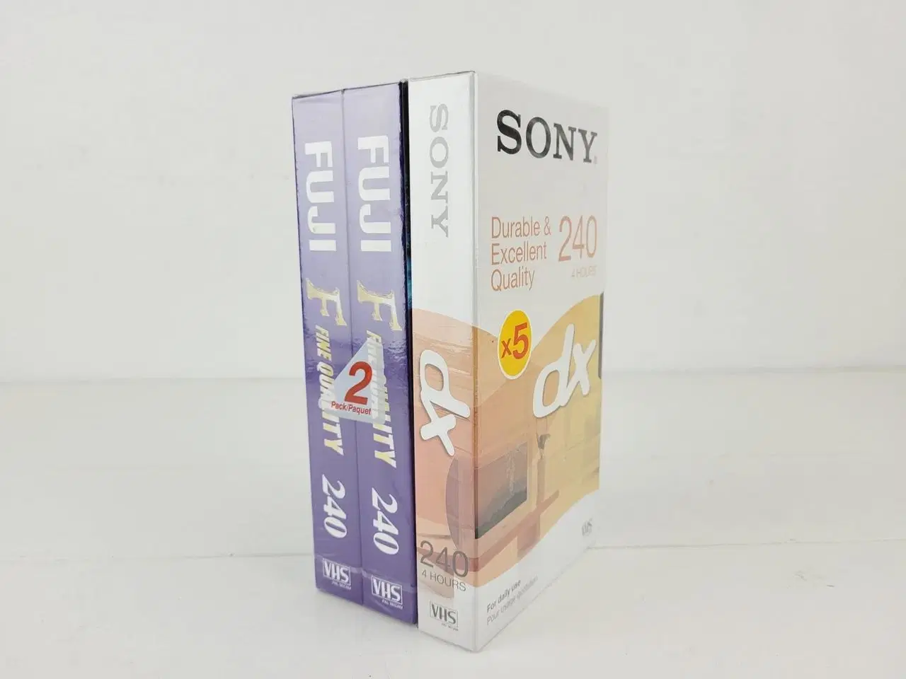 Billede 3 - 3 stk Ubrugte VHS 240 bånd Sony og Fuji