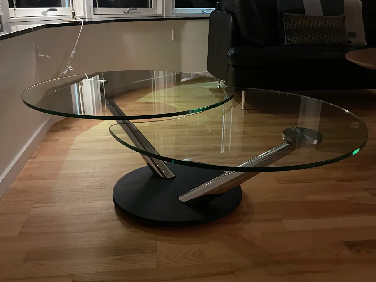 Billede 2 - SOFABORD I GLAS OG STÅL