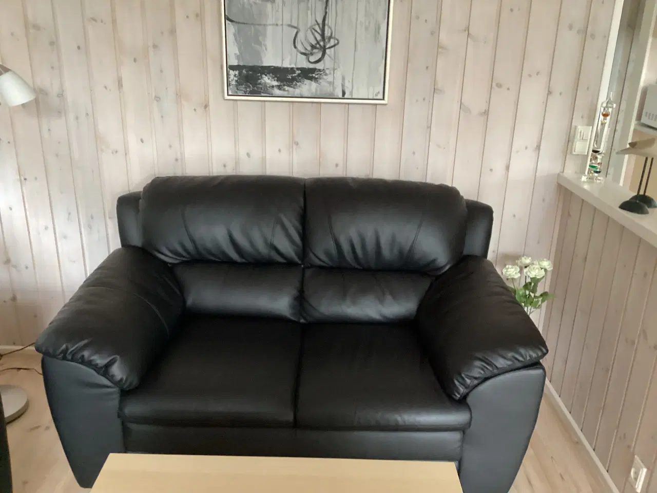 Billede 2 - 3 og 2 personers sofa i sort læder look