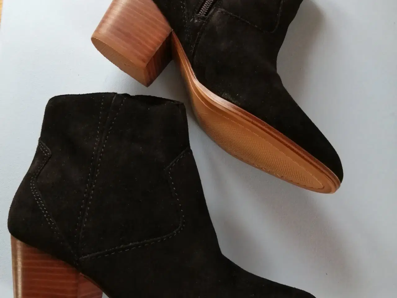 Billede 2 - FitFlop Støvler Str. 38 Sort Ruskind