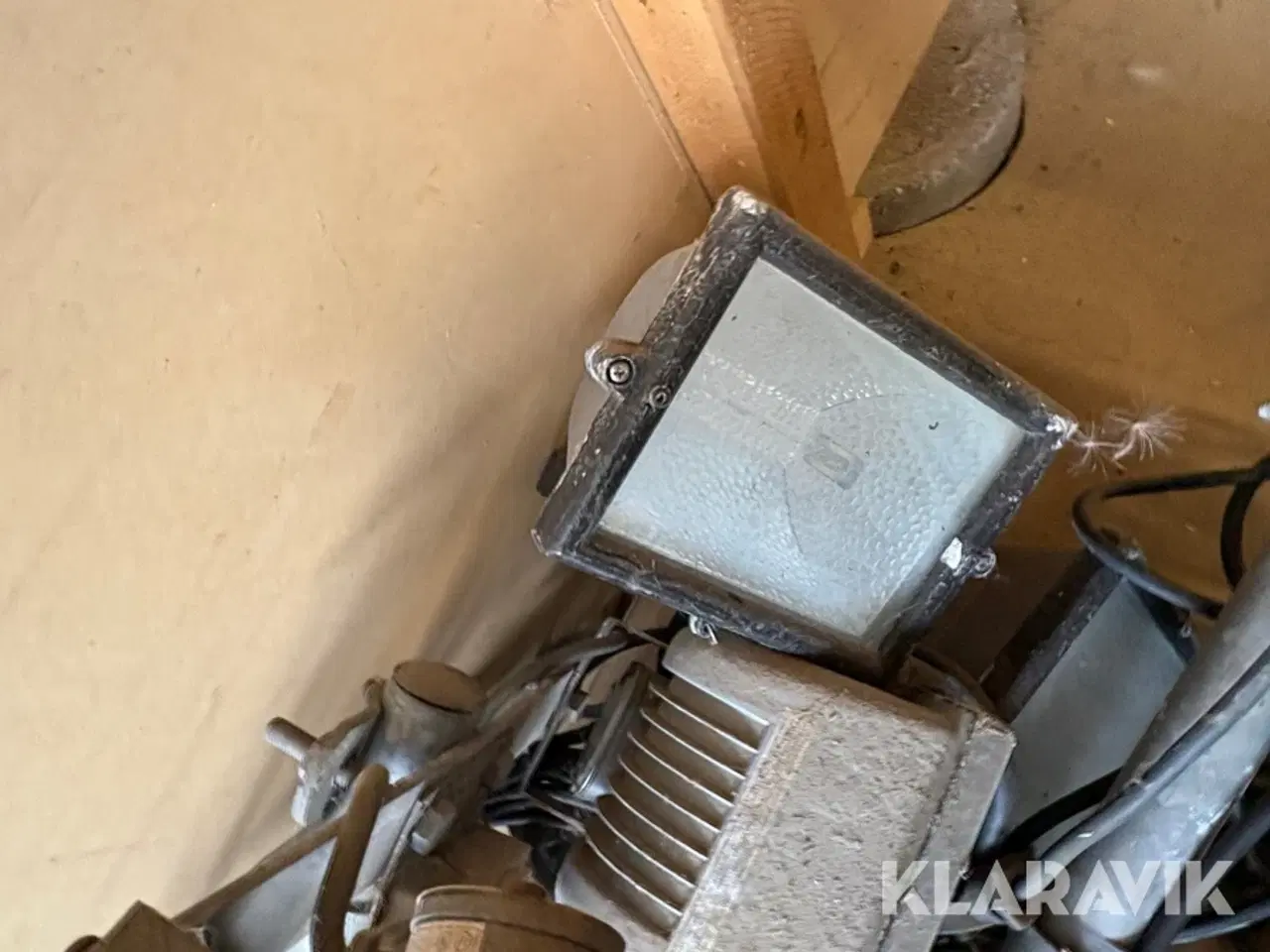 Billede 4 - Lamper med teleskopstang 4 styk.