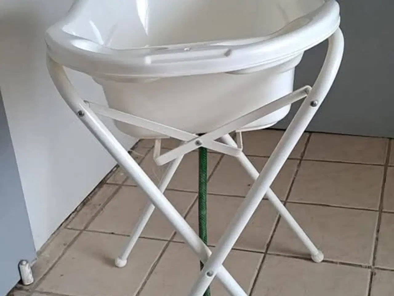 Billede 1 - Babybadekar -- og stativ