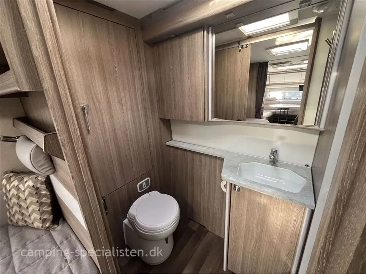 Billede 10 - 2019 - Kabe Imperial 740 E-TDL KS   Kabe Imperial 740 E-TDL KS 2019 - Se den nu hos Camping-Specialisten.dk