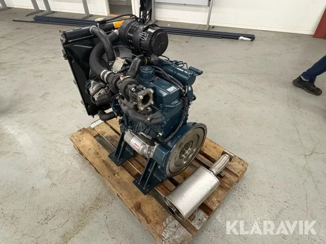 Billede 3 - Motor med køler Kubota V2403-3