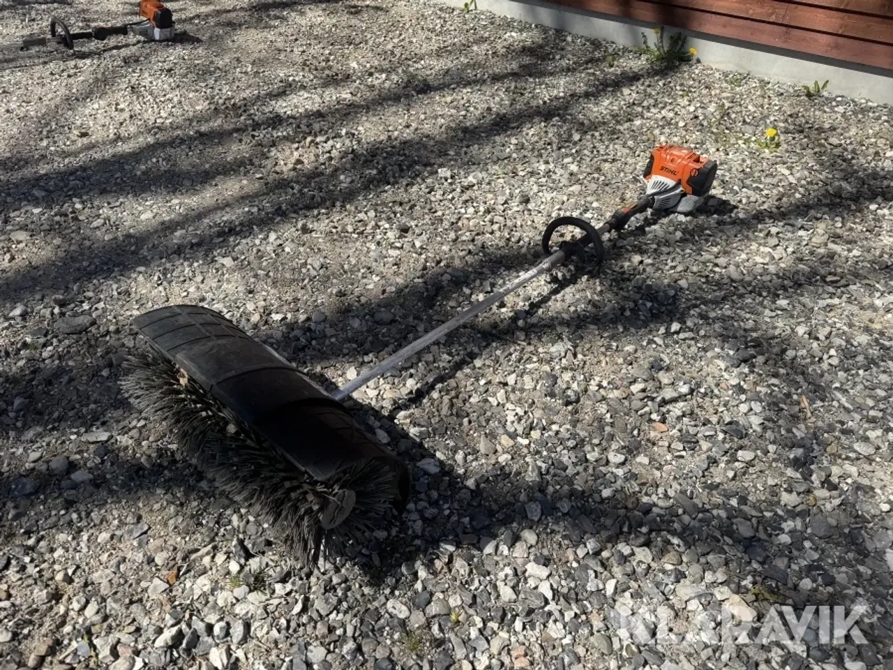 Billede 2 - Kombimaskine Stihl KM 131R med børstevalse