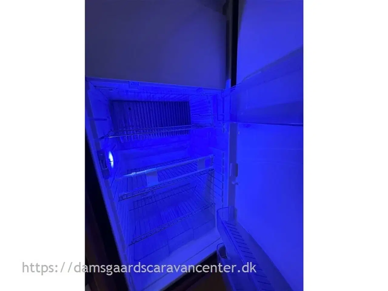 Billede 12 - 2013 - LMC Musica 560 E   Enkeltsenge-Alde-Gulvvarme.-Mover-Telt