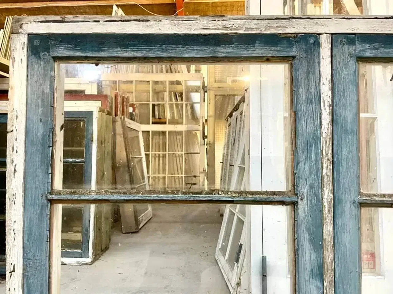 Billede 3 - 2-fags, 3-ruders bondehusvindue m. karm