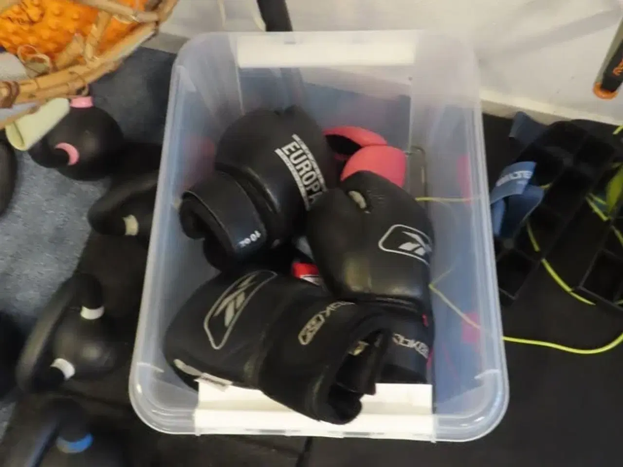 Billede 3 - Parti kettlebells, hullahopringe, elastikker, m.v.