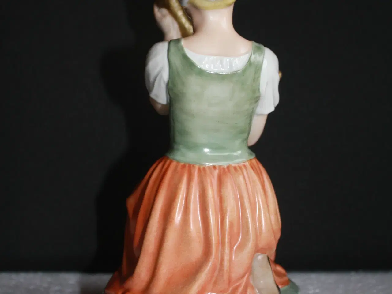 Billede 7 - Pige med guldhorn, Royal copenhagen