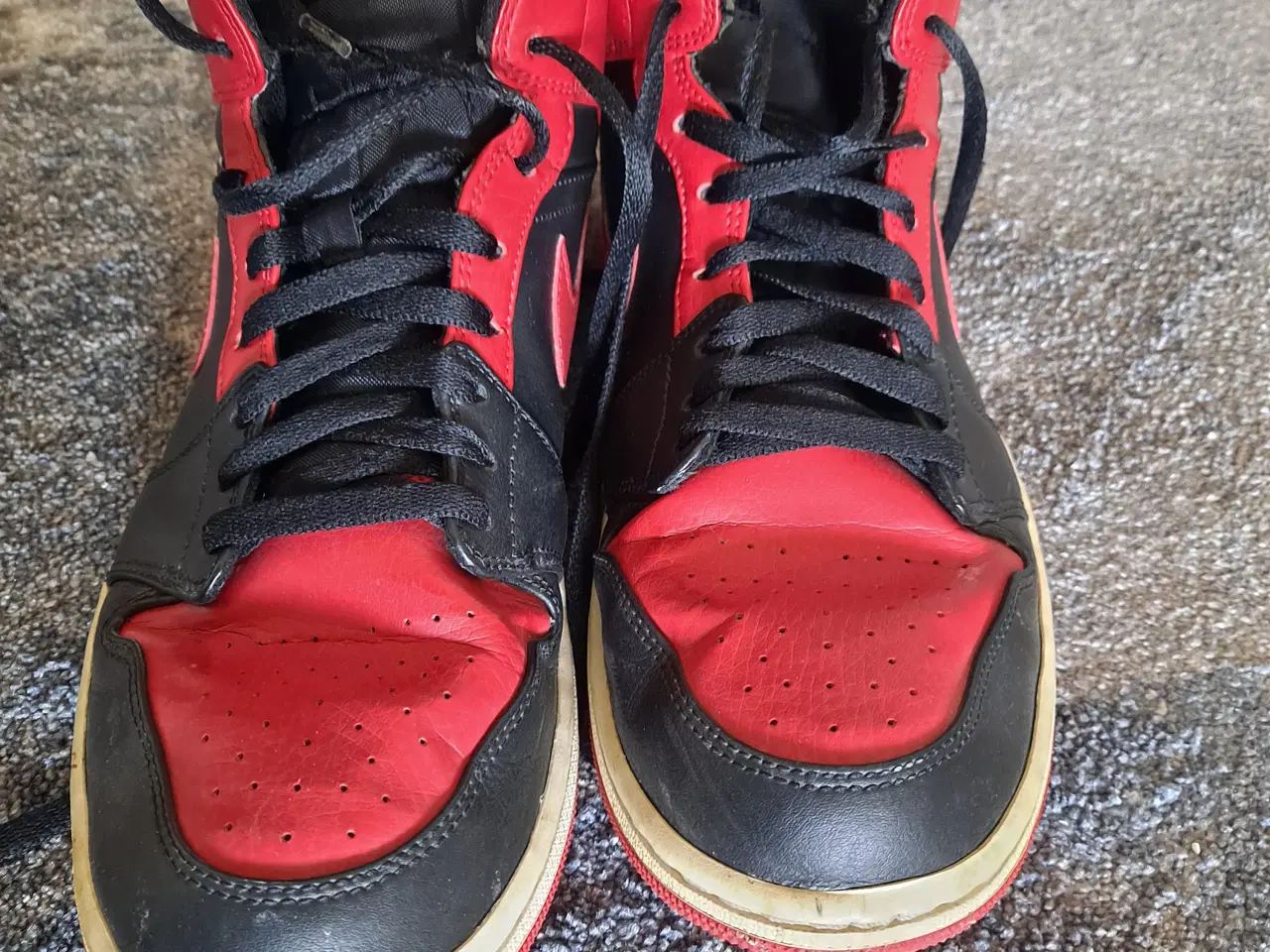 Billede 2 - Jordan 1 Red Banned Nike Sko