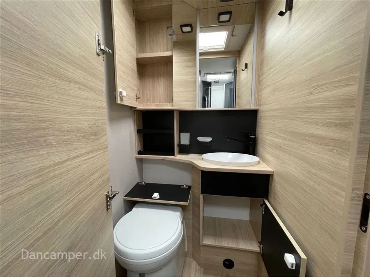 Billede 24 - 2024 - Chausson 724 Etape Line   Chausson 724 Etape Line, Peugeot 2,2, 140 HK.