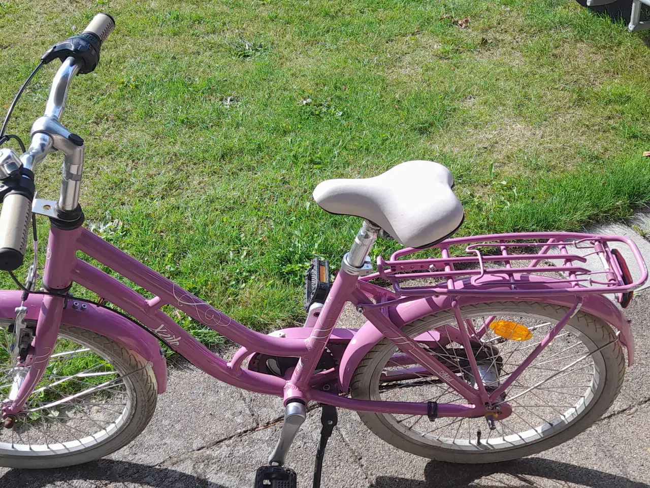 Billede 1 - Pigecykel 