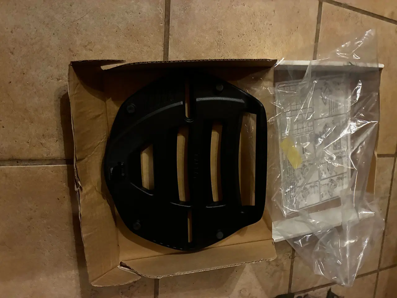 Billede 3 - Kappa topboks 