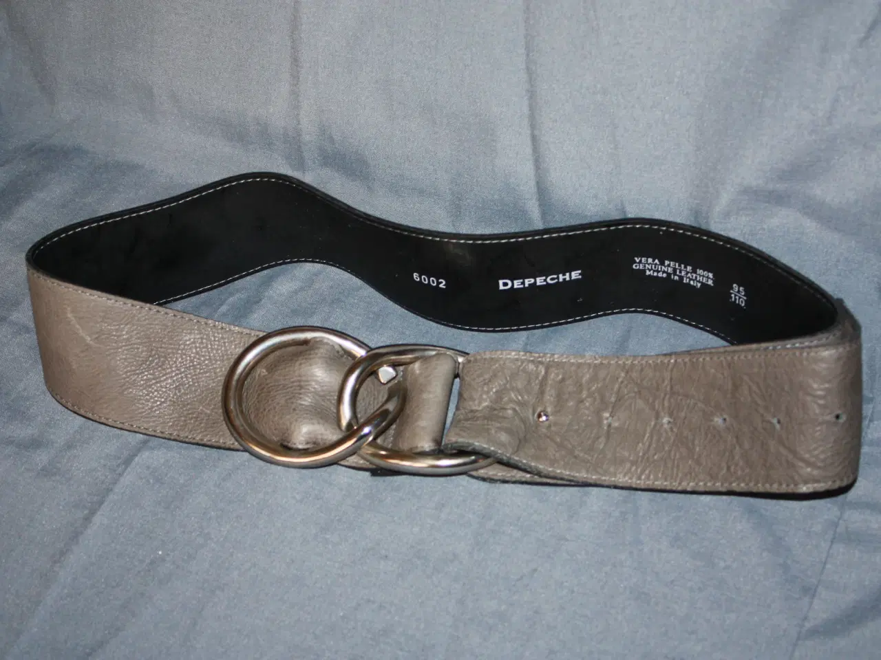 Billede 4 - Bælte Depeche købt i 2008 aldrig brugt