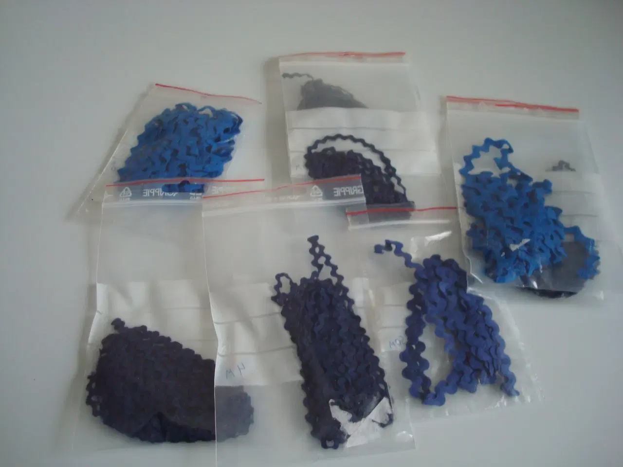 Billede 1 - Zigzag bånd 26 meter i flere farver