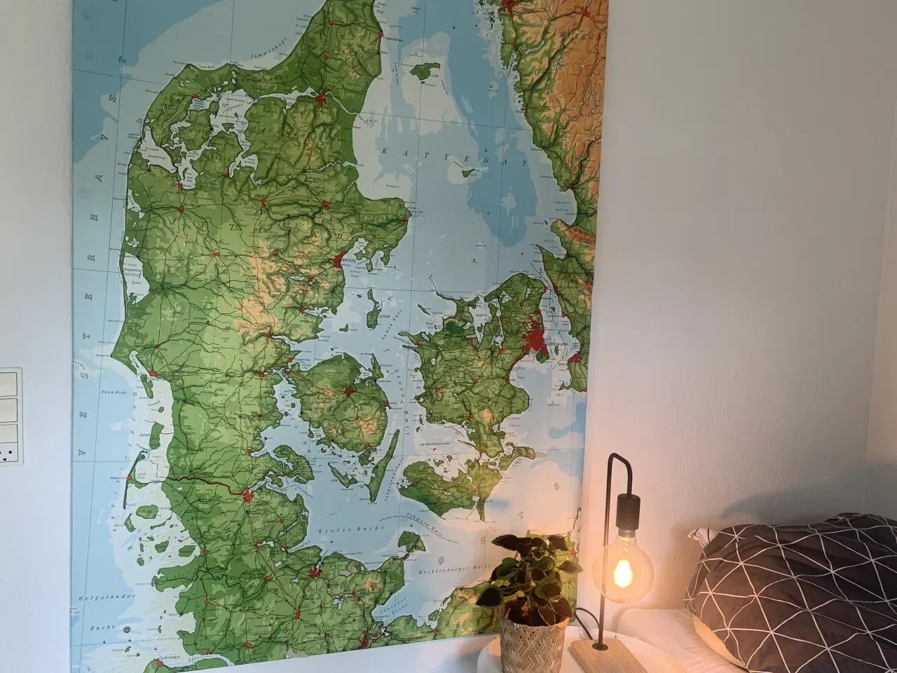 Billede 1 - Danmarkskort som opslagstavle