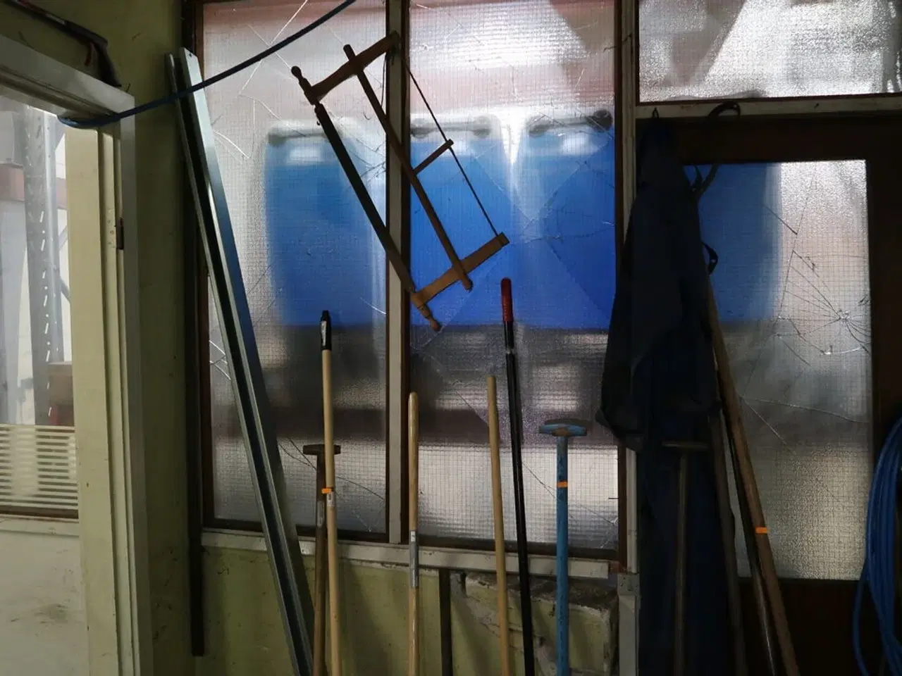 Billede 2 - Diverse haveredskaber