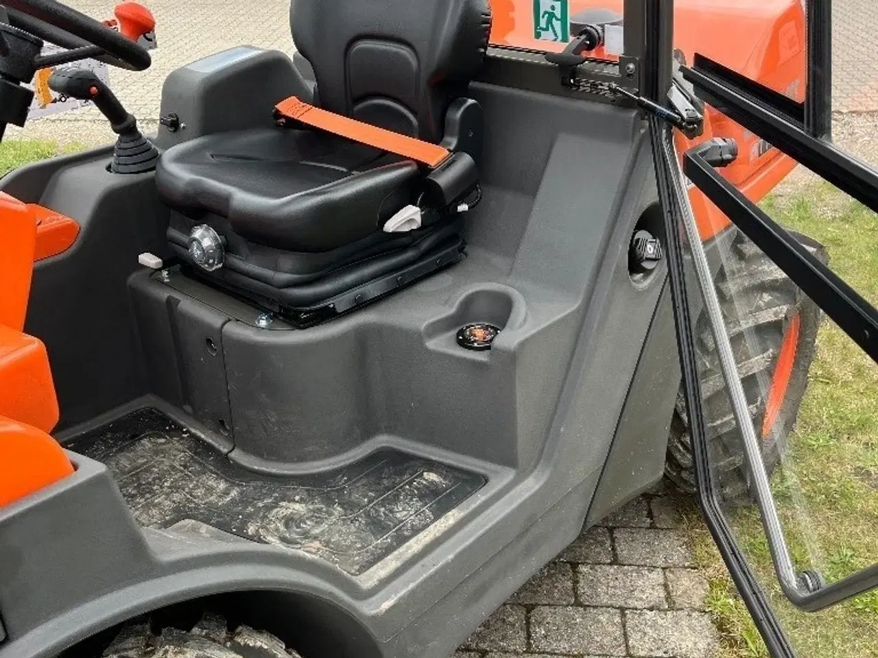 Billede 5 - Ausa T 144 H