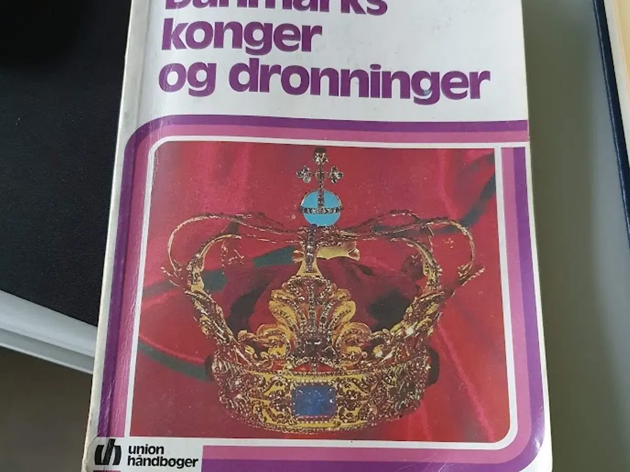 Billede 4 - Kongelige bøger. Ældre bøger om de kongelige