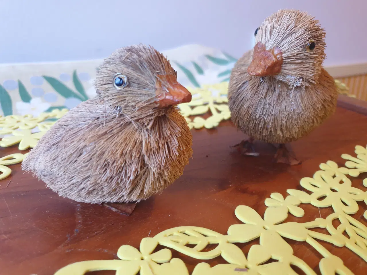 Billede 11 - 3 Påskeharer og 2 ællinger i naturstrå