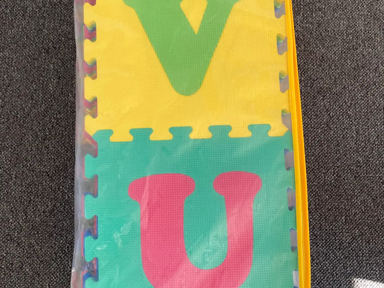 Billede 6 - Gulvlegebrikker med bogstaver + opbevaringspose