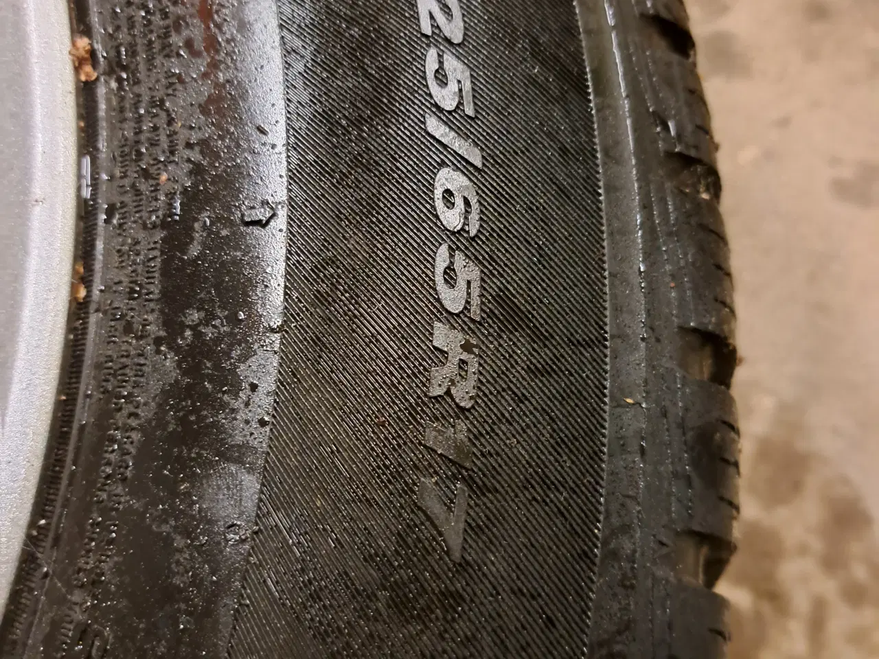 Billede 2 - Vinterhjul 225/65 R17