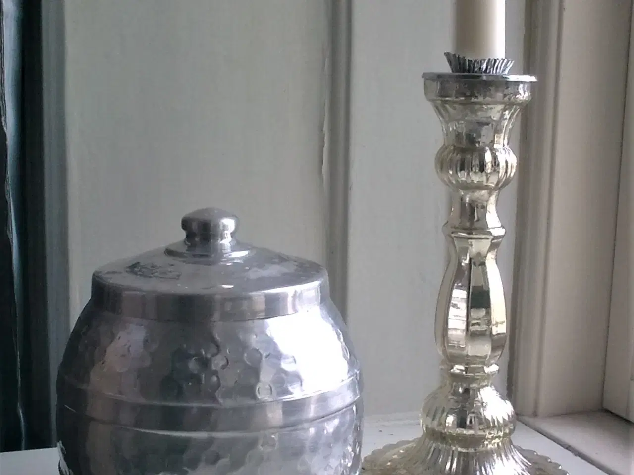 Billede 12 - Håndlavet porcelæn rose lysholder + 6 hvide roser