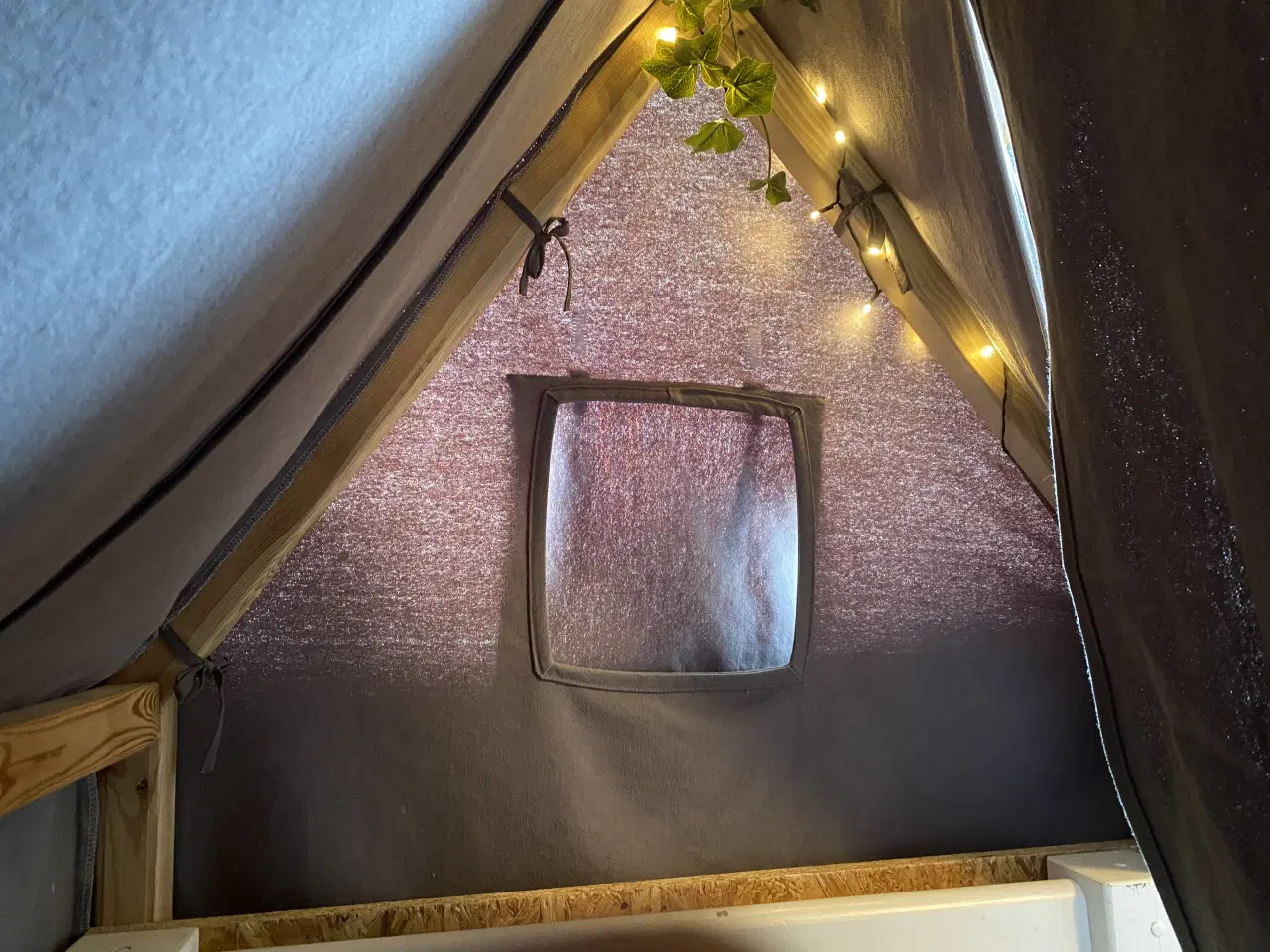 Billede 4 - Seng med telt