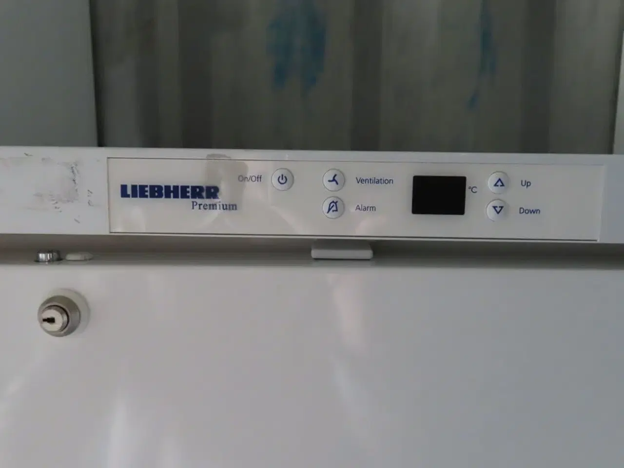 Billede 3 - Køleskab LIEBHERR FKUv 1610