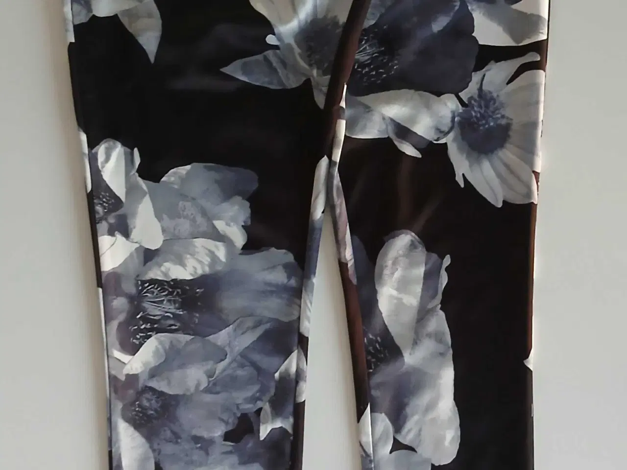Billede 2 - Leggings. Sofie Schnoor. XS/34