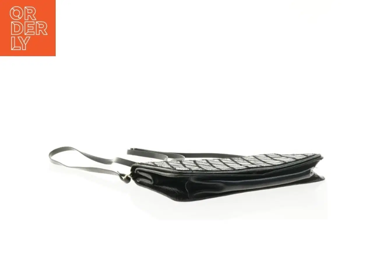Billede 3 - Sort vintage skuldertaske i læder (str. 29 x 15 cm)