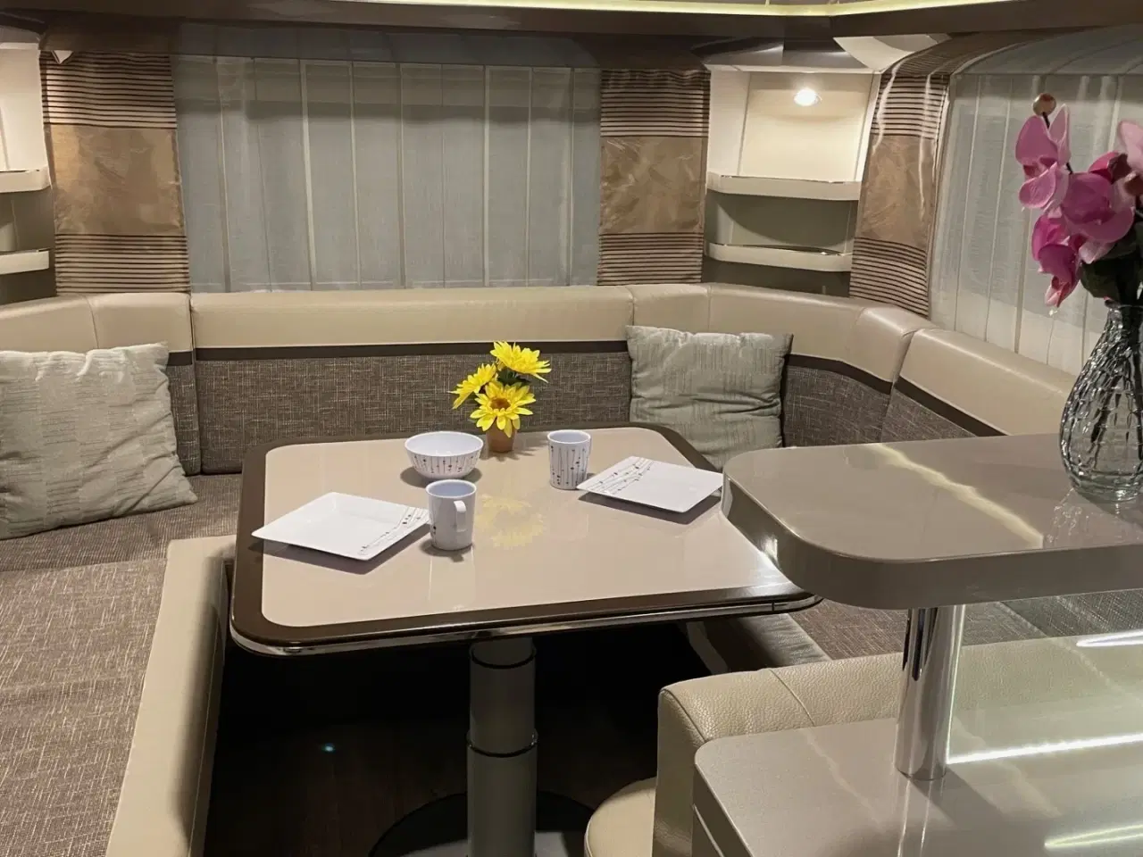 Billede 3 - Hobby Premium 560 CFE (2017. Reg. f. gang 2019)