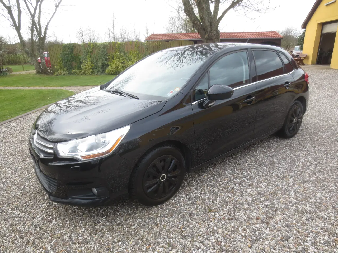 Billede 3 - Citroen C 4 1.6 HDi År 2012. Nysynet. 