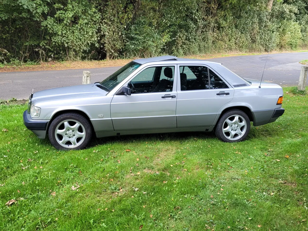 Billede 2 - MERCEDES 190E Benzin