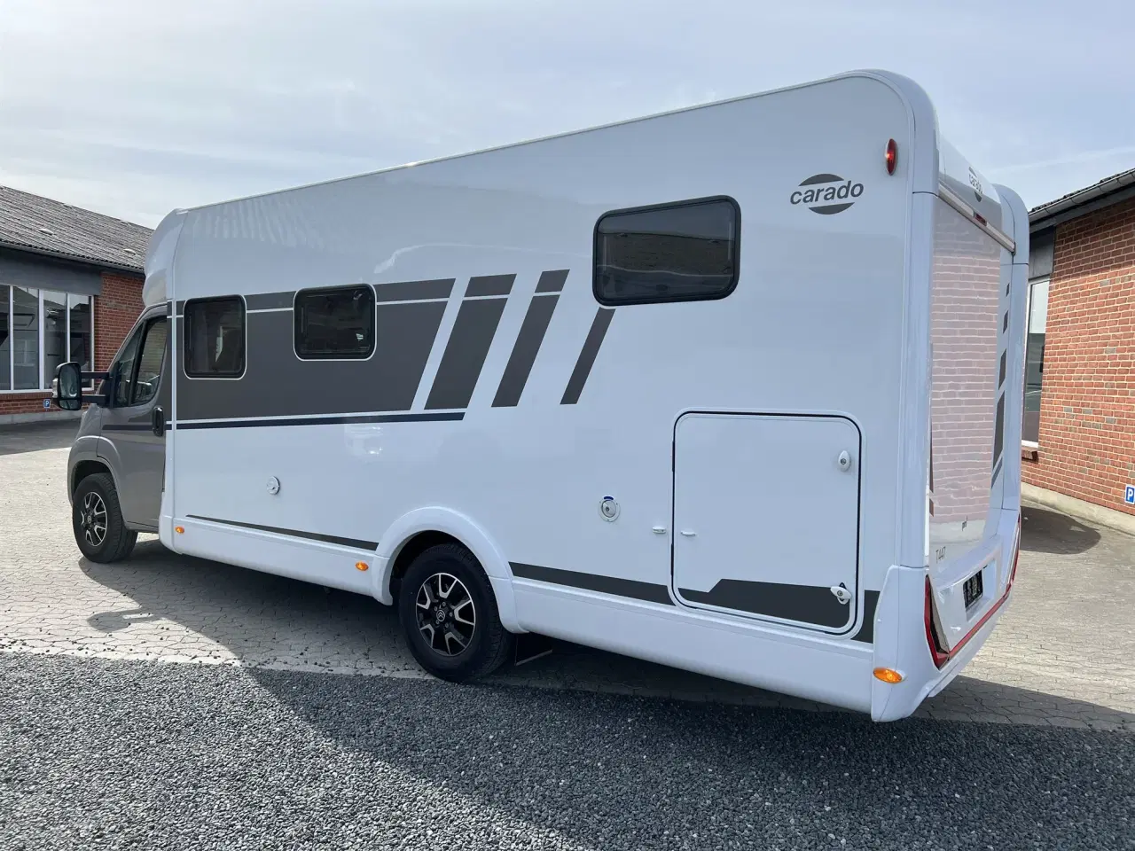 Billede 3 - VOGN 5/10 | CARADO - T447 | Autocamper udlejes