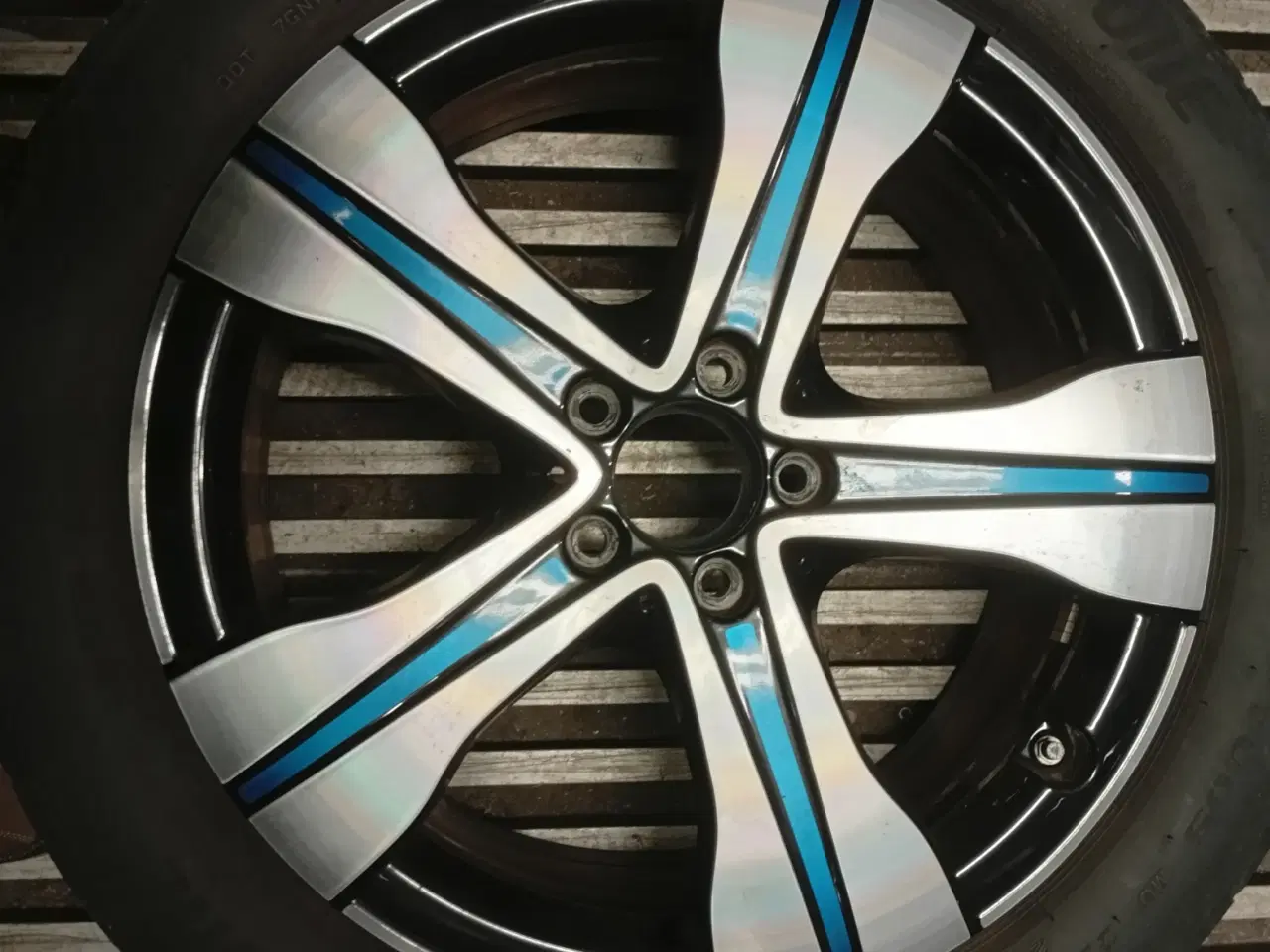 Billede 4 - 19” originalfælge m/ dæk til Mercedes EQA/EQB