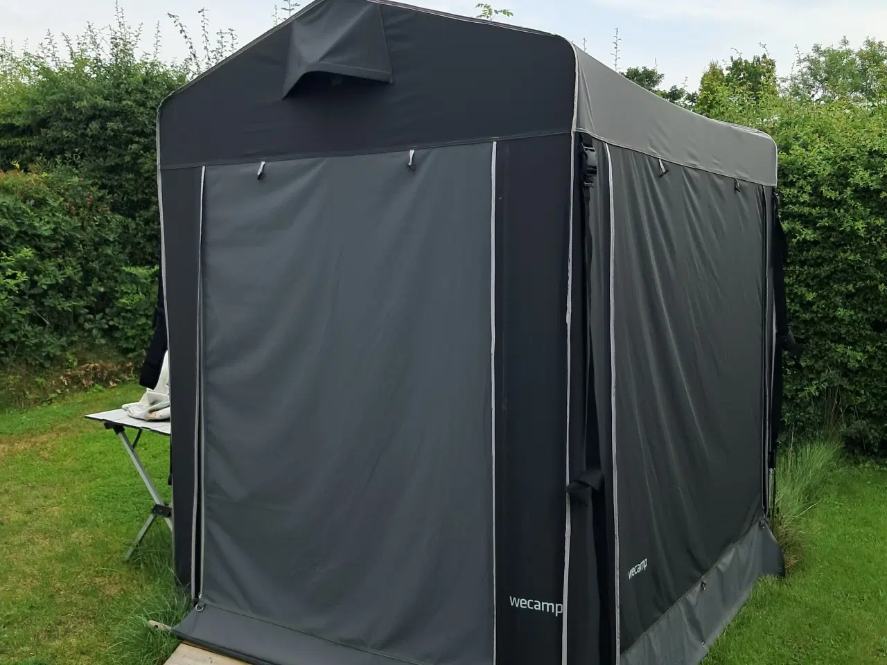 Billede 2 - Campingvogn med fortelt og værkstedstelt